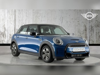 2024 (24) - 2.0 Cooper S Classic 5dr Auto [Comfort/Nav Pack]