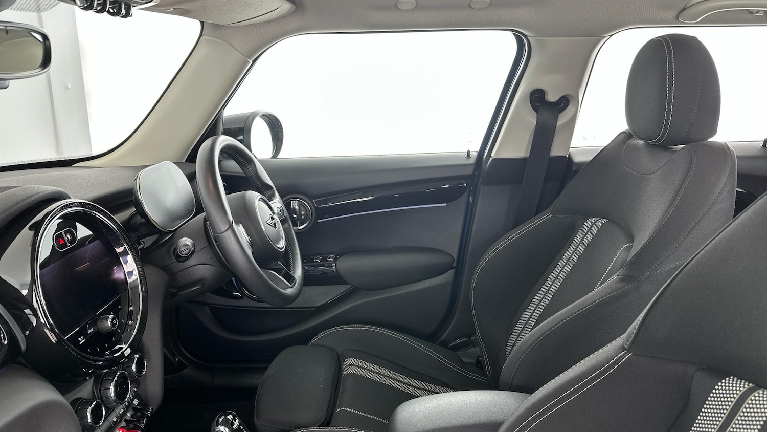 Used MINI Hatch 2024 for sale - 76760429: Photo 25