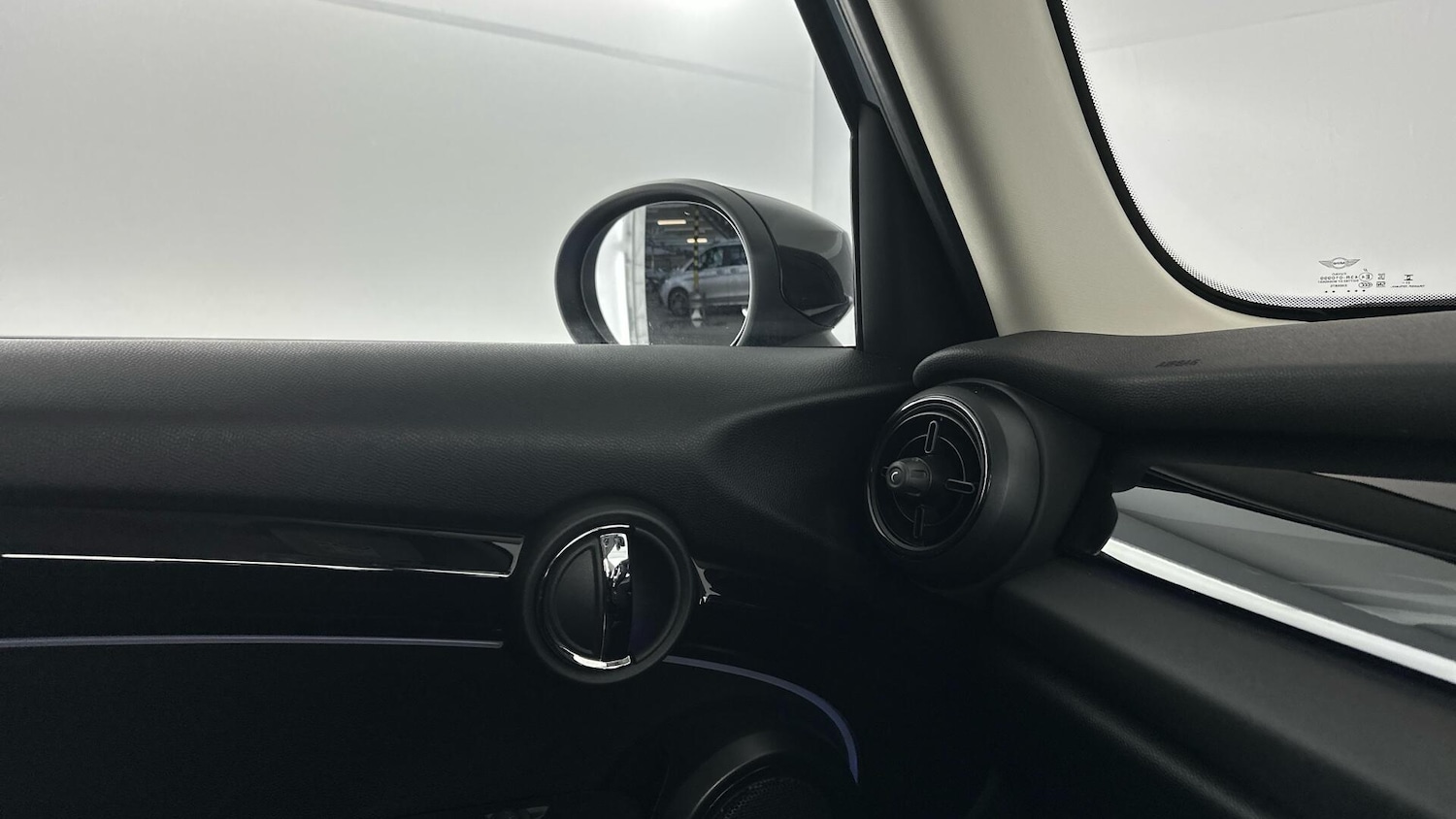 Used MINI Hatch 2024 for sale - 76760429: Photo 32