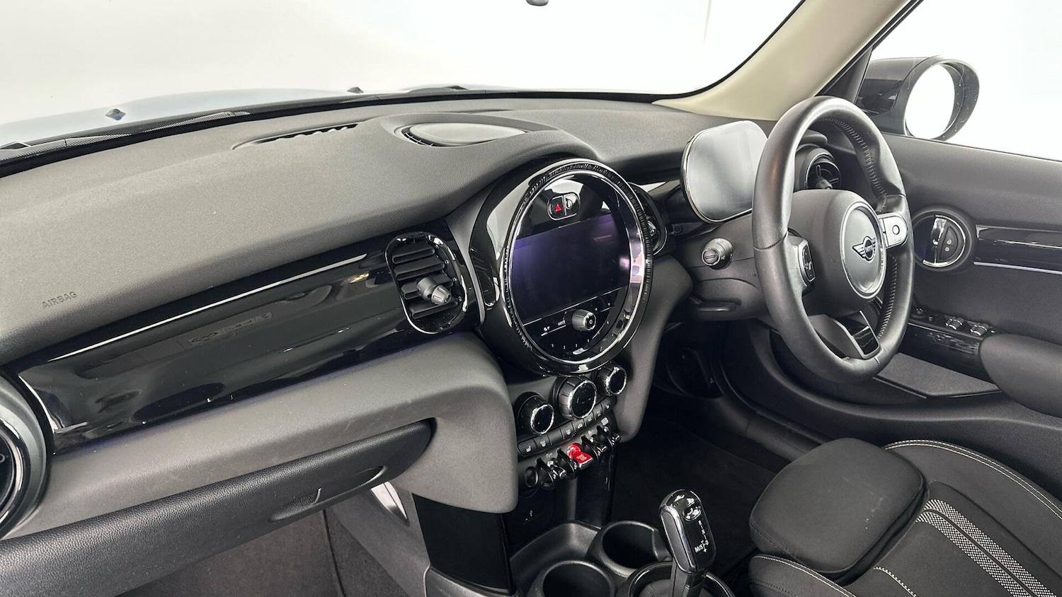 Used MINI Hatch 2024 for sale - 76760429: Photo 7