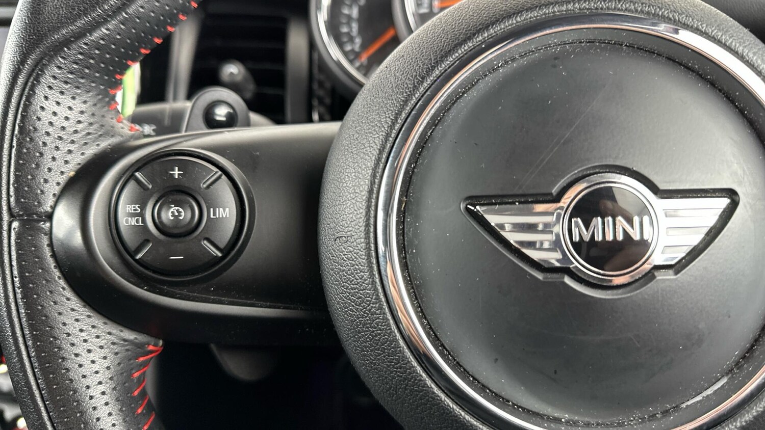 Used MINI Hatch 2017 for sale - 76760321: Photo 17