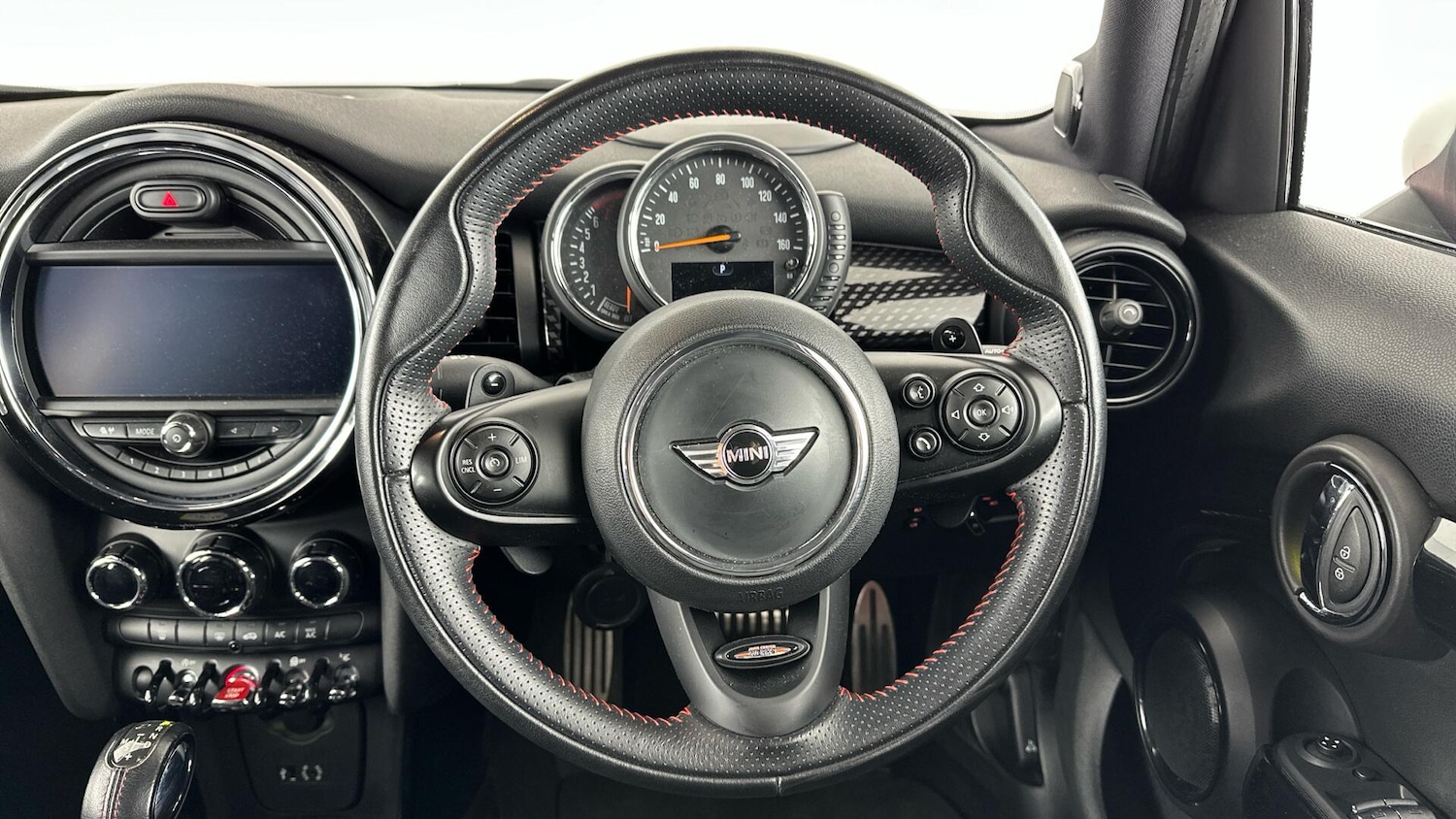 Used MINI Hatch 2017 for sale - 76760321: Photo 5