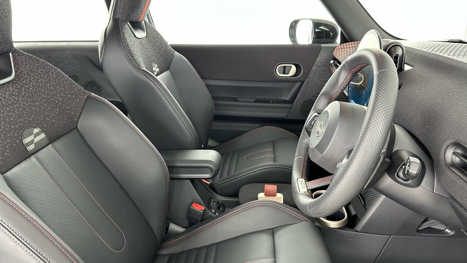 Used MINI Cooper 2025 for sale - 76760447: Photo 11