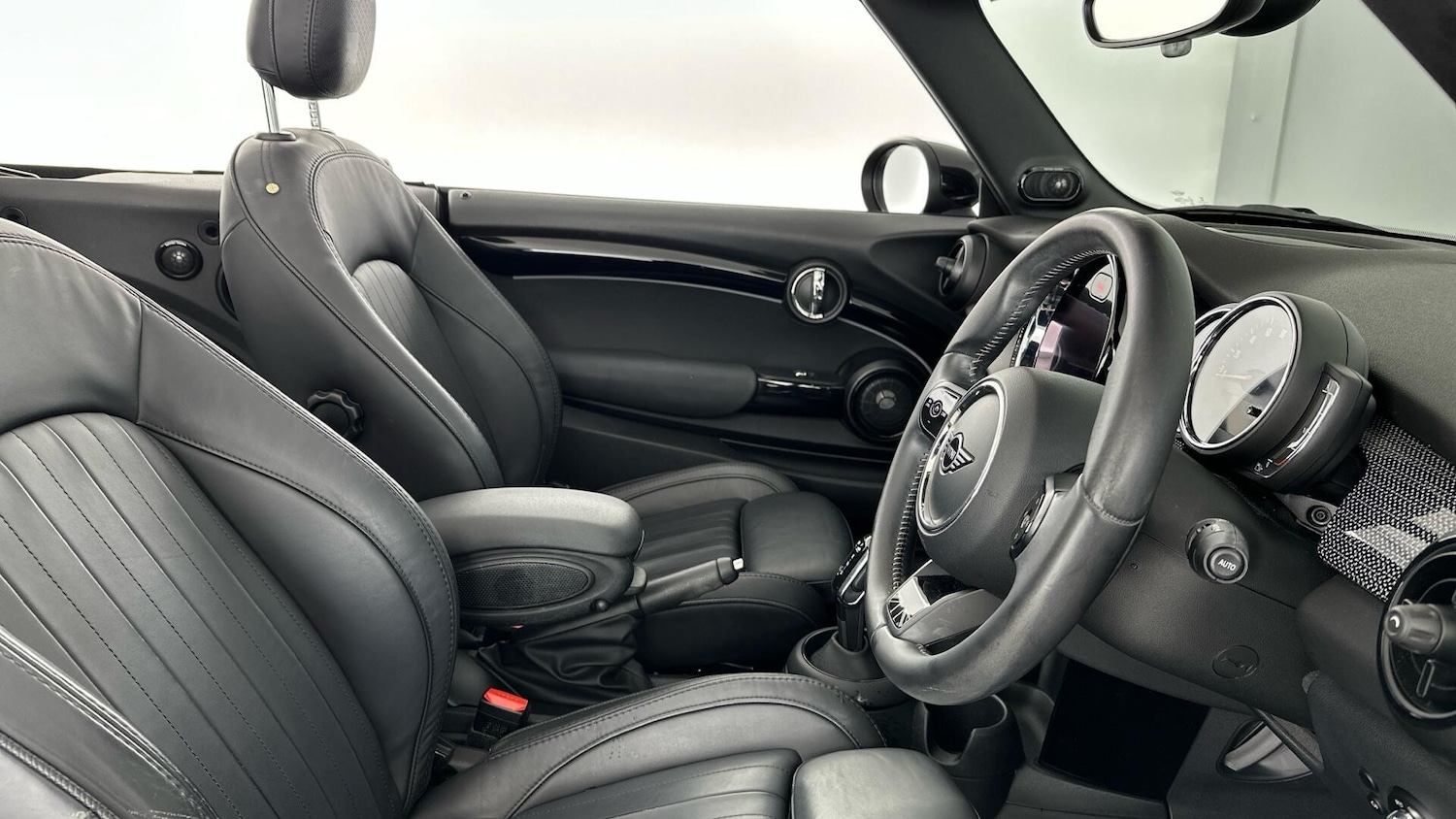 Used MINI Convertible 2022 for sale - 77564766: Photo 11