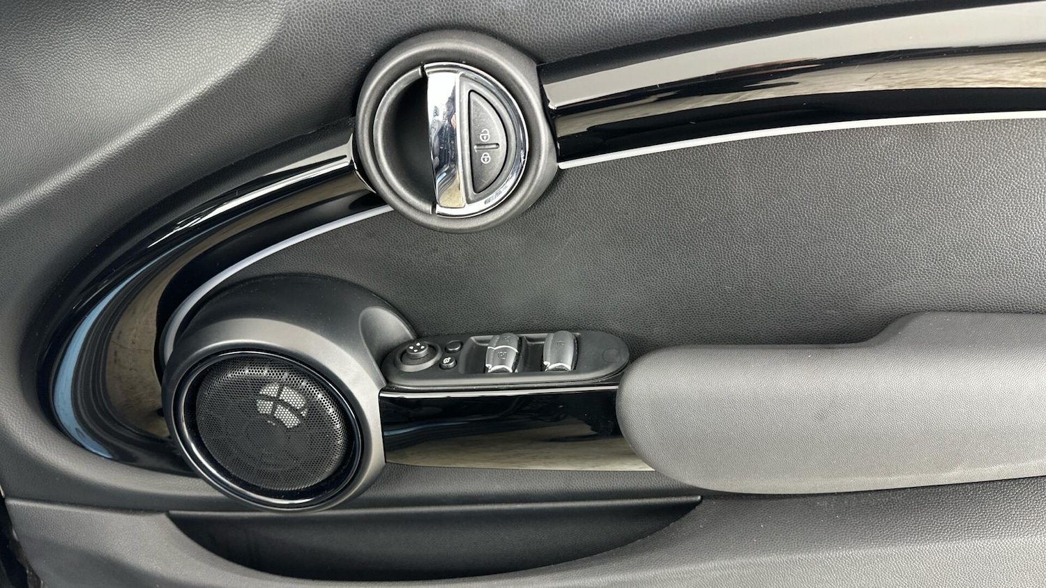 Used MINI Convertible 2022 for sale - 77564766: Photo 20