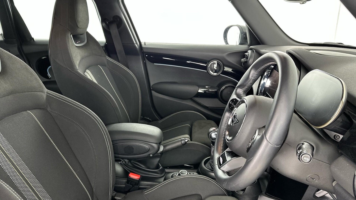 Used MINI Hatch 2021 for sale - 76760289: Photo 11