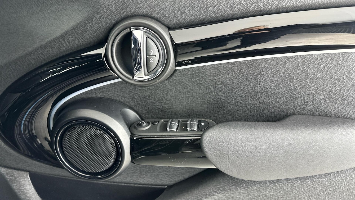 Used MINI Hatch 2021 for sale - 76760289: Photo 20