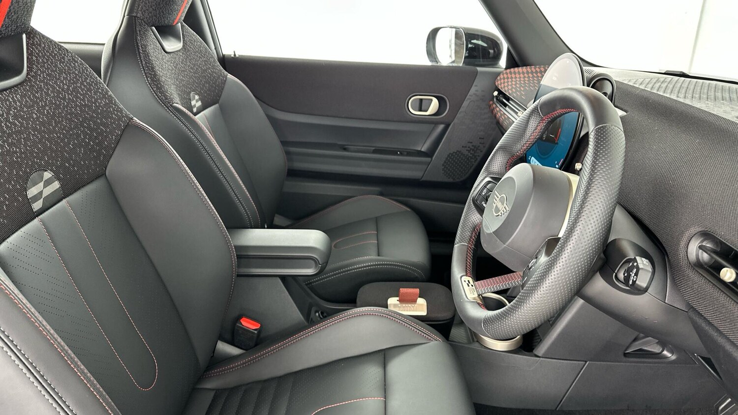 Used MINI Cooper 2025 for sale - 76760414: Photo 11