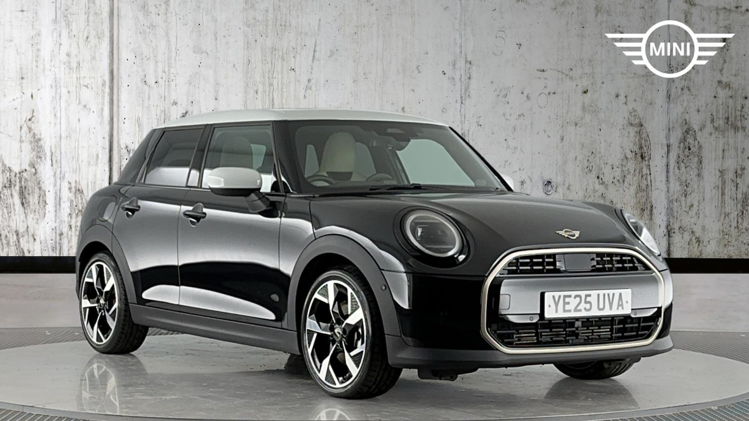 Used MINI Hatch 2025 for sale - 76760470: Photo 1