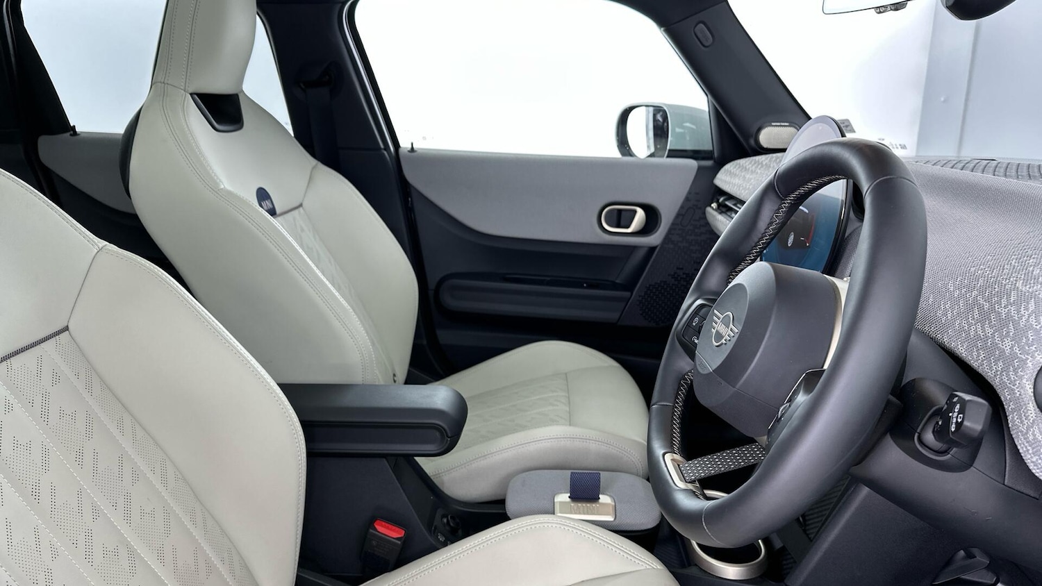 Used MINI Hatch 2025 for sale - 76760470: Photo 11