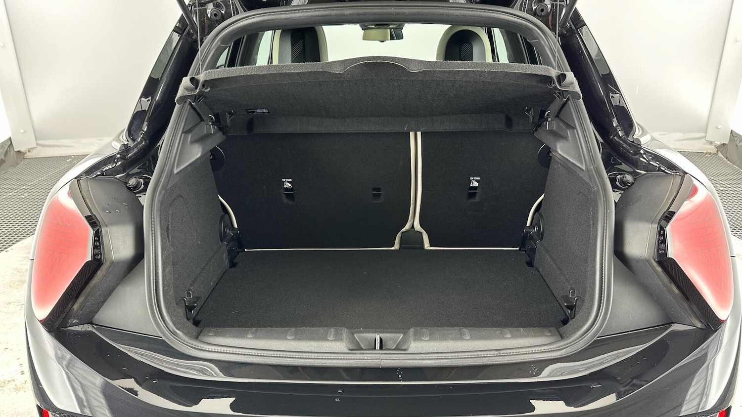 Used MINI Hatch 2025 for sale - 76760470: Photo 13