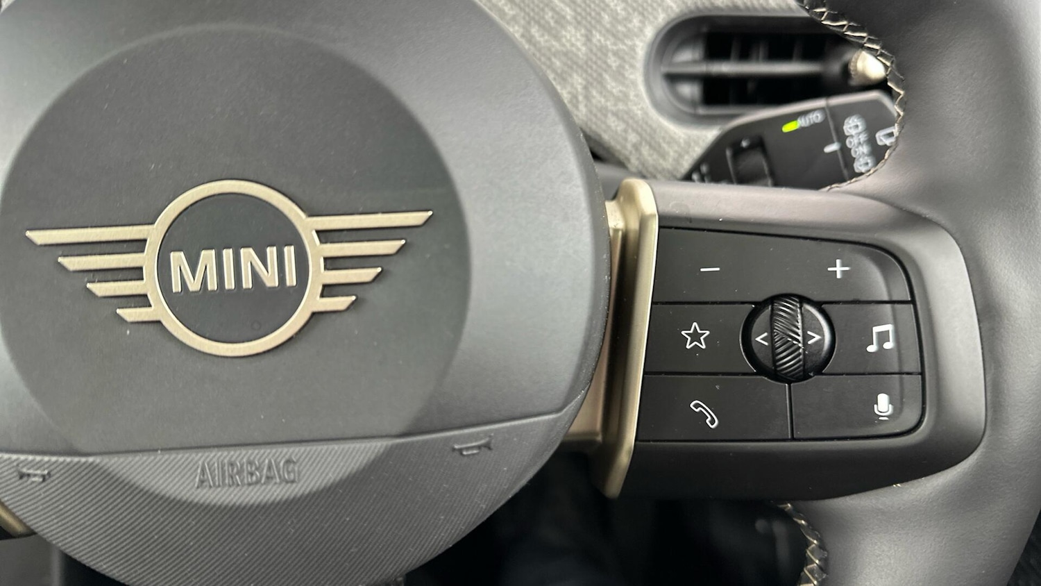 Used MINI Hatch 2025 for sale - 76760470: Photo 18