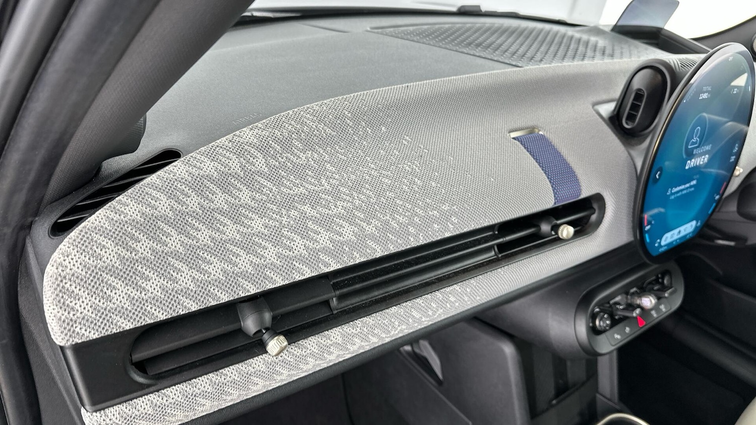 Used MINI Hatch 2025 for sale - 76760470: Photo 28