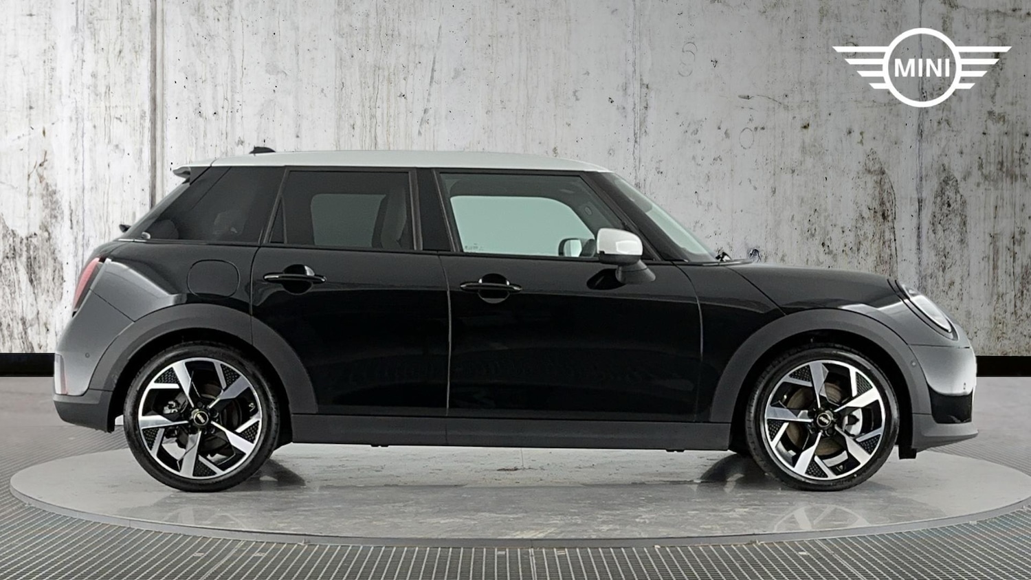 Used MINI Hatch 2025 for sale - 76760470: Photo 3