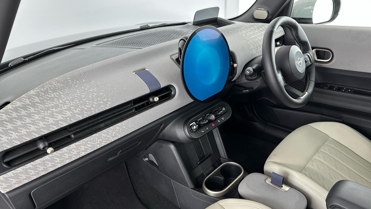 Used MINI Hatch 2025 for sale - 76760470: Photo 7