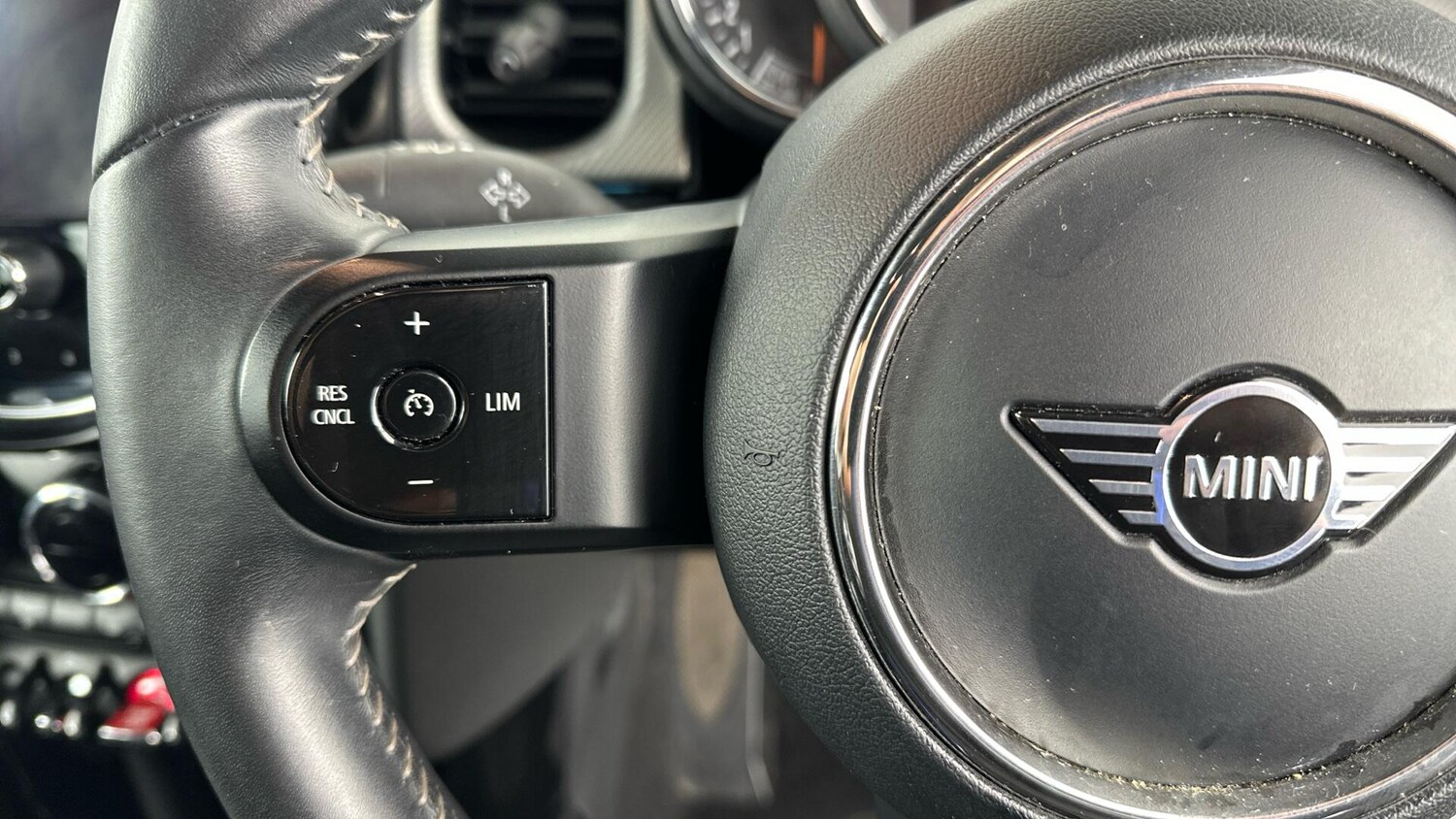 Used MINI Hatch 2022 for sale - 76760481: Photo 17