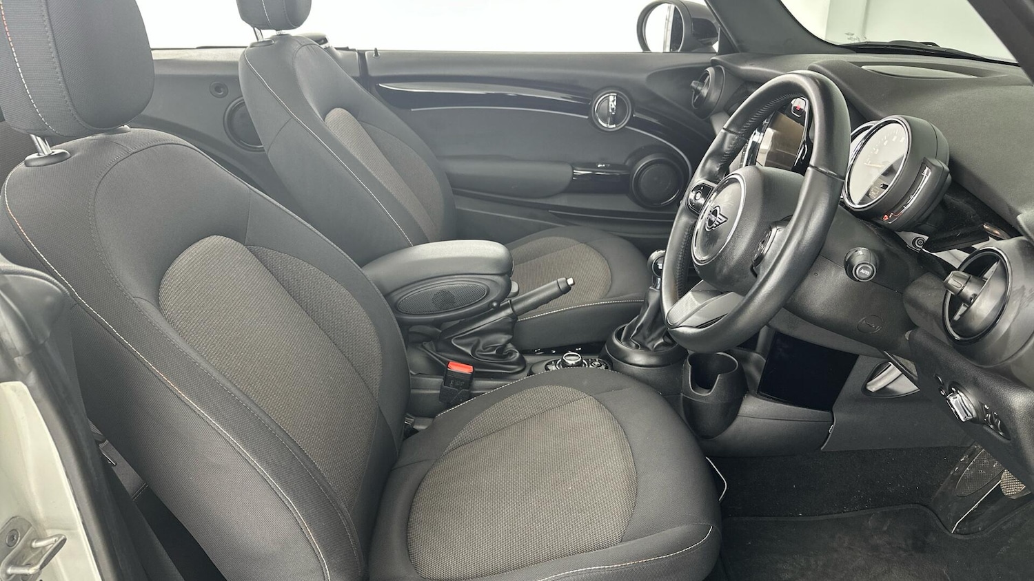 Used MINI Convertible 2022 for sale - 77898603: Photo 11