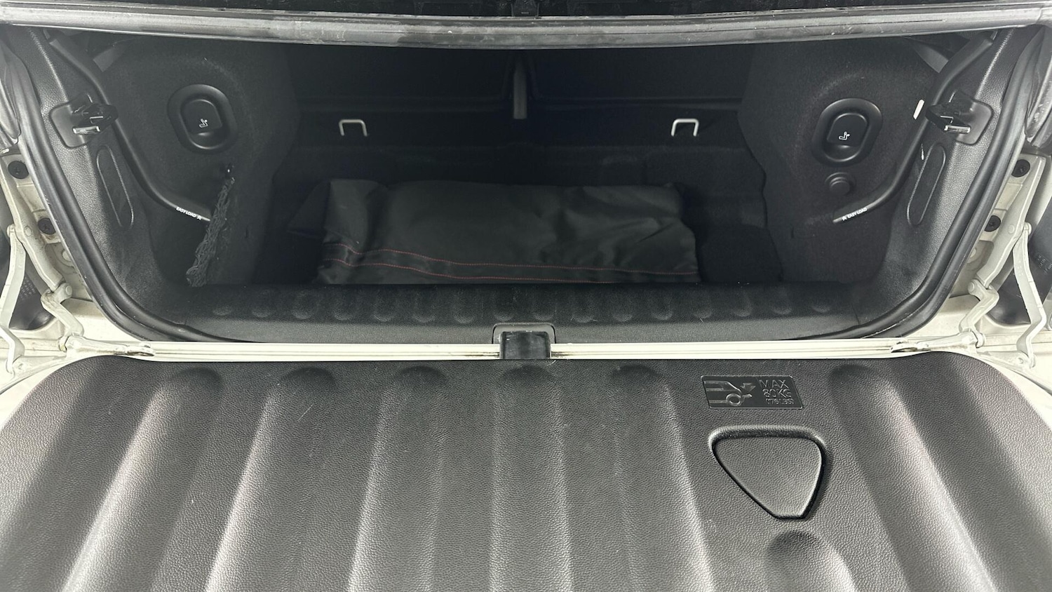 Used MINI Convertible 2022 for sale - 77898603: Photo 13