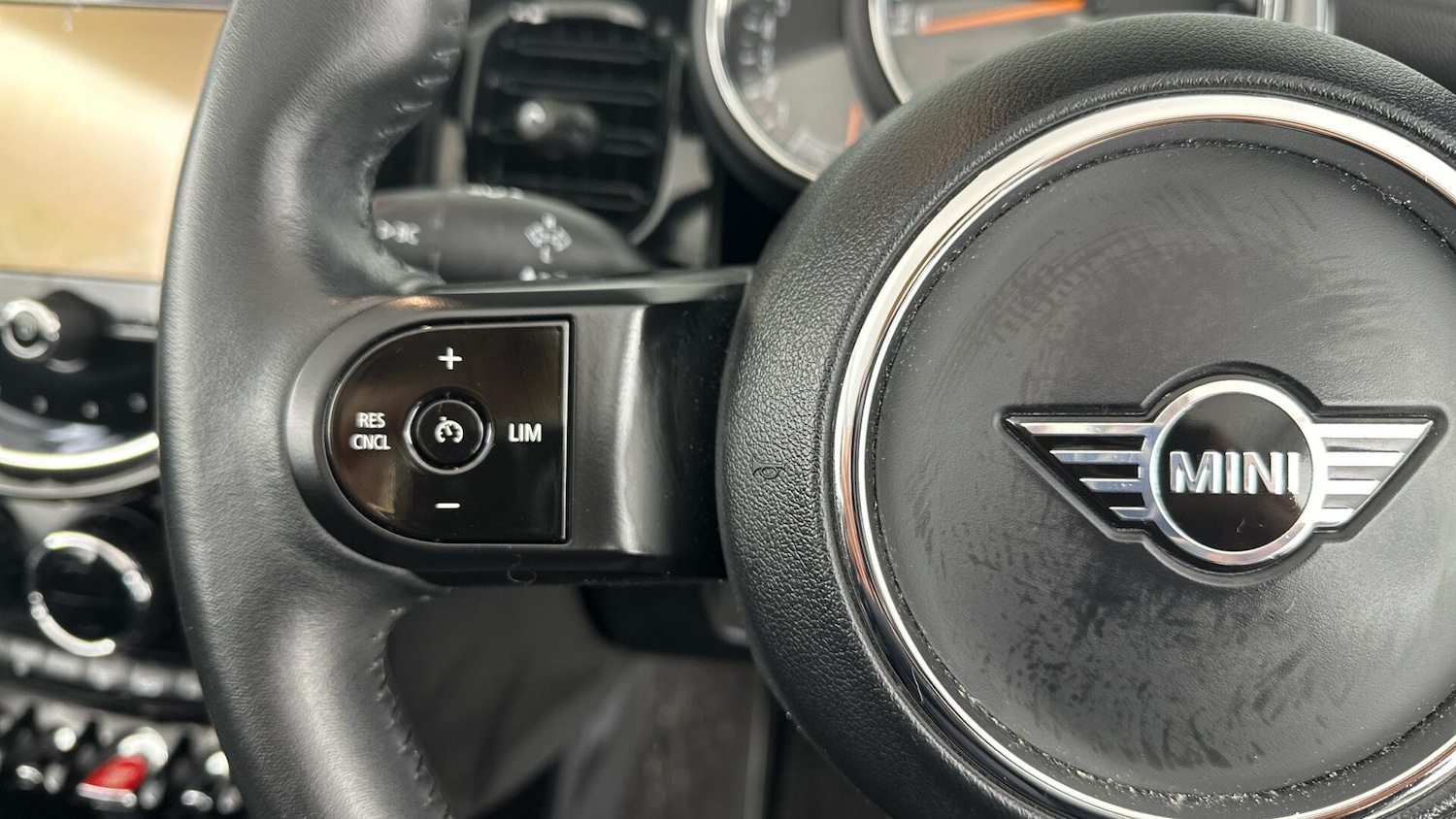 Used MINI Convertible 2022 for sale - 77898603: Photo 17