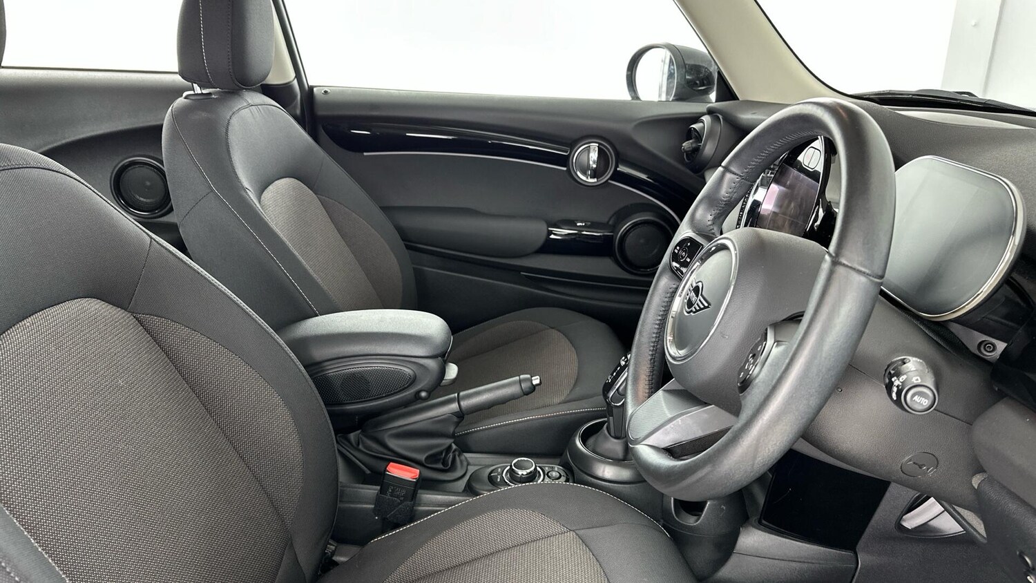 Used MINI Hatch 2023 for sale - 77633698: Photo 11