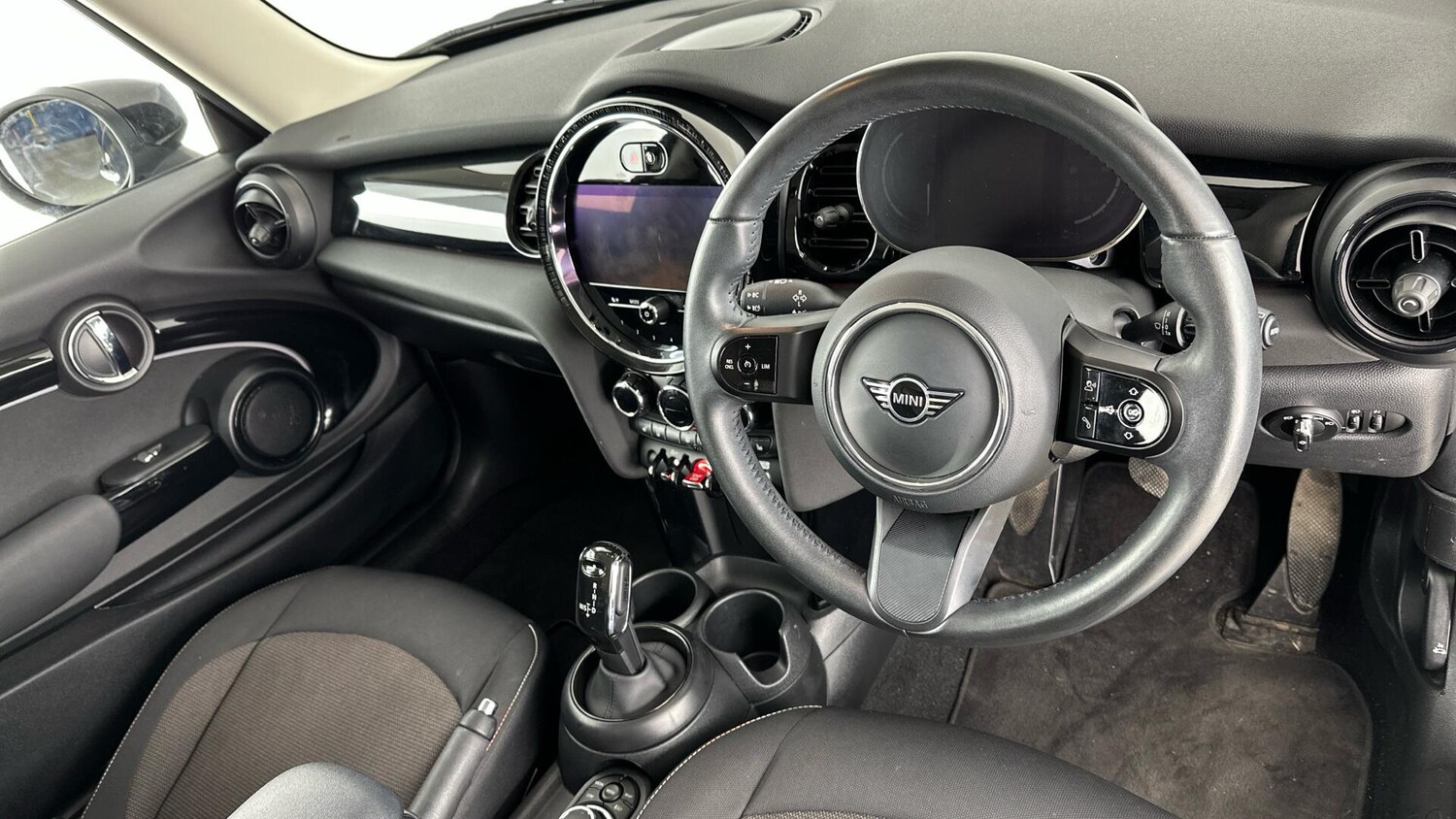 Used MINI Hatch 2023 for sale - 77633698: Photo 4