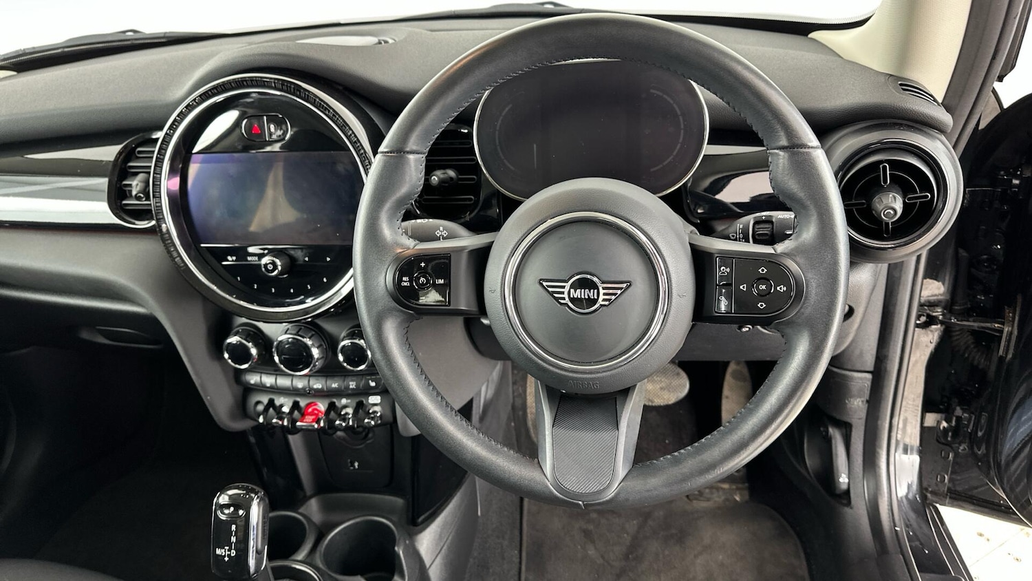 Used MINI Hatch 2023 for sale - 77633698: Photo 5