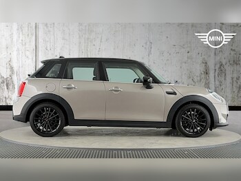 Used MINI Hatch 2022 for sale - 77387476: Photo