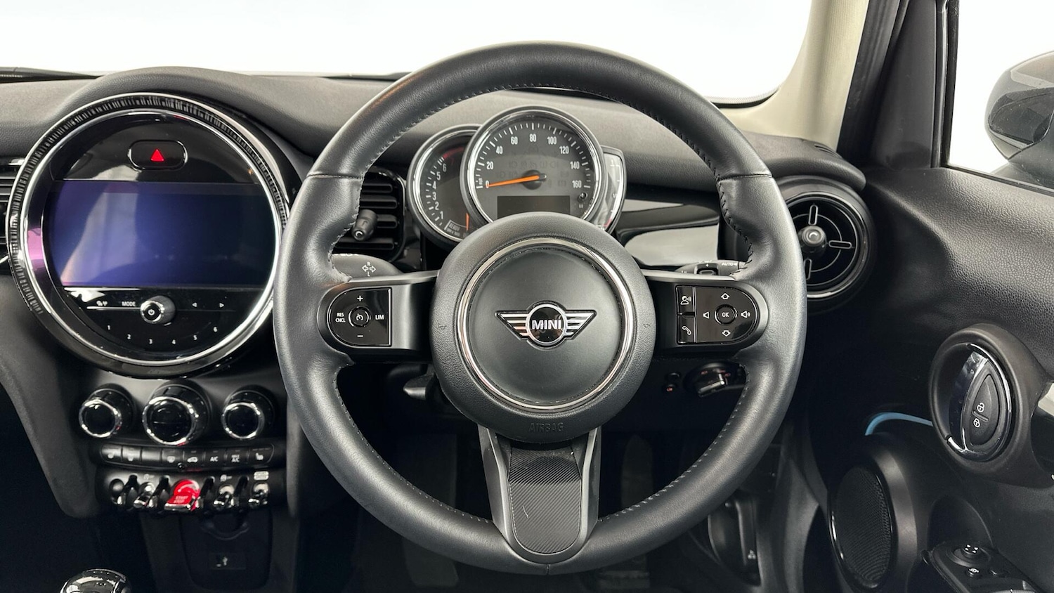 Used MINI Hatch 2022 for sale - 77387476: Photo 5