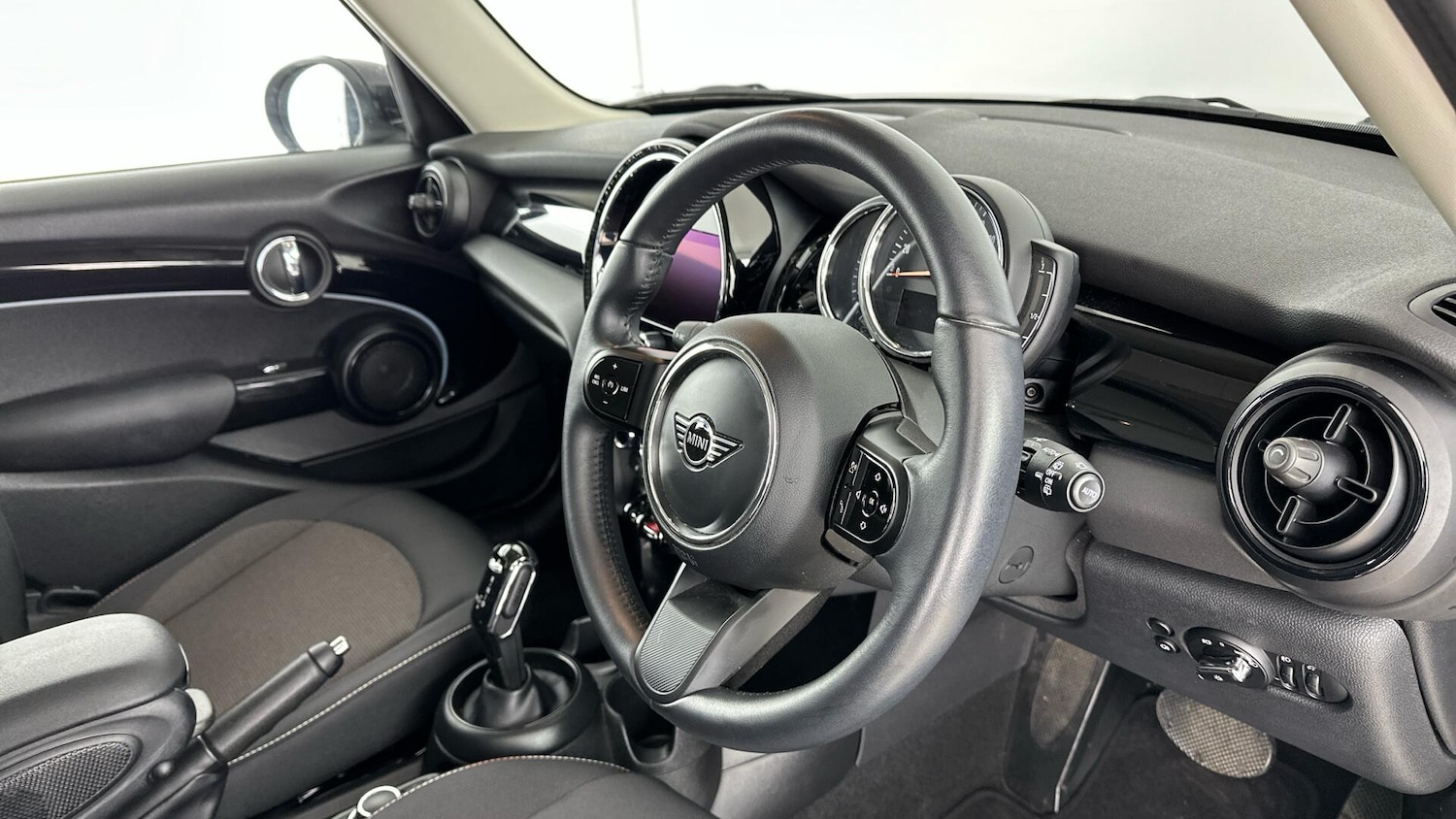 Used MINI Hatch 2022 for sale - 77387476: Photo 6