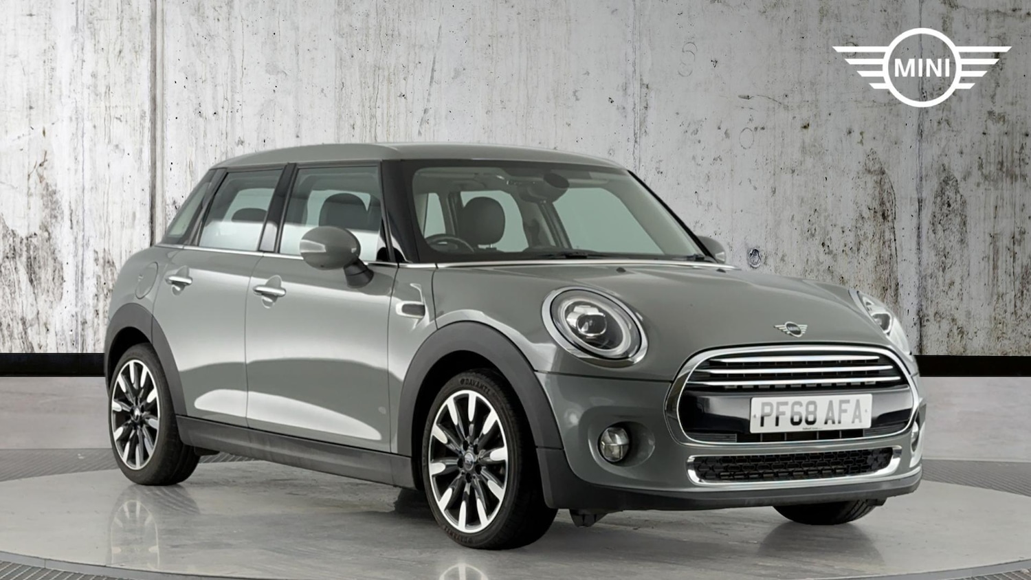 Used MINI Hatch 2018 for sale - 76760379: Photo 1