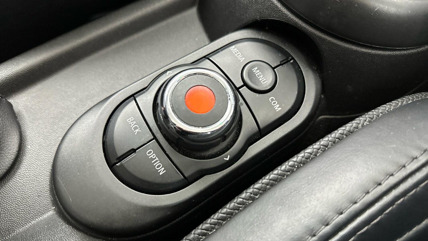 Used MINI Hatch 2018 for sale - 76760379: Photo 19