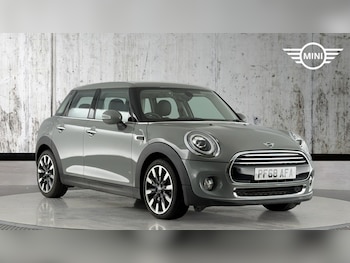 Used MINI Hatch 2018 for sale - 76760379: Photo
