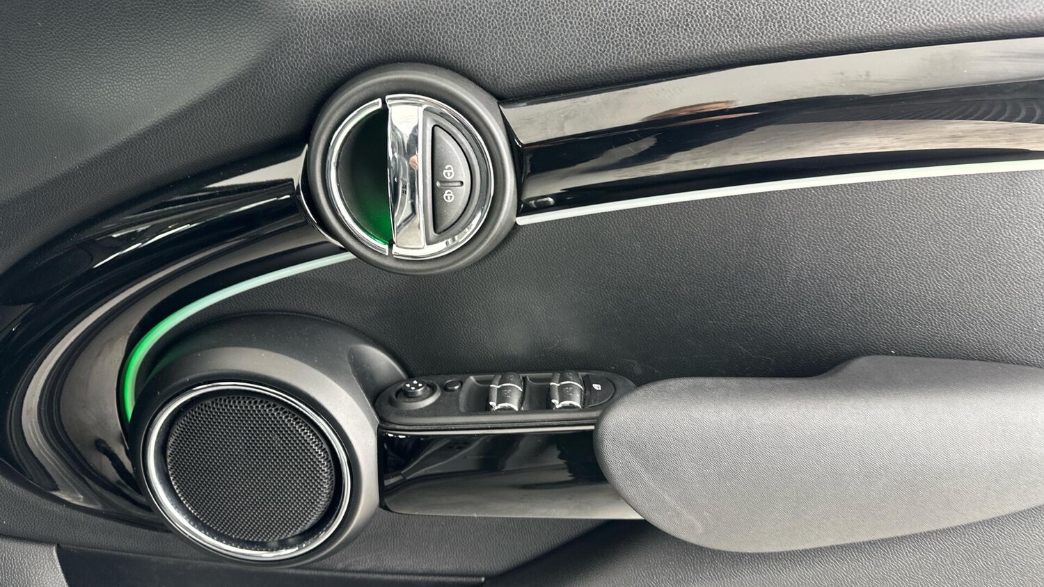 Used MINI Hatch 2018 for sale - 76760379: Photo 20