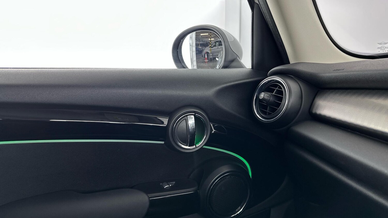 Used MINI Hatch 2018 for sale - 76760379: Photo 32