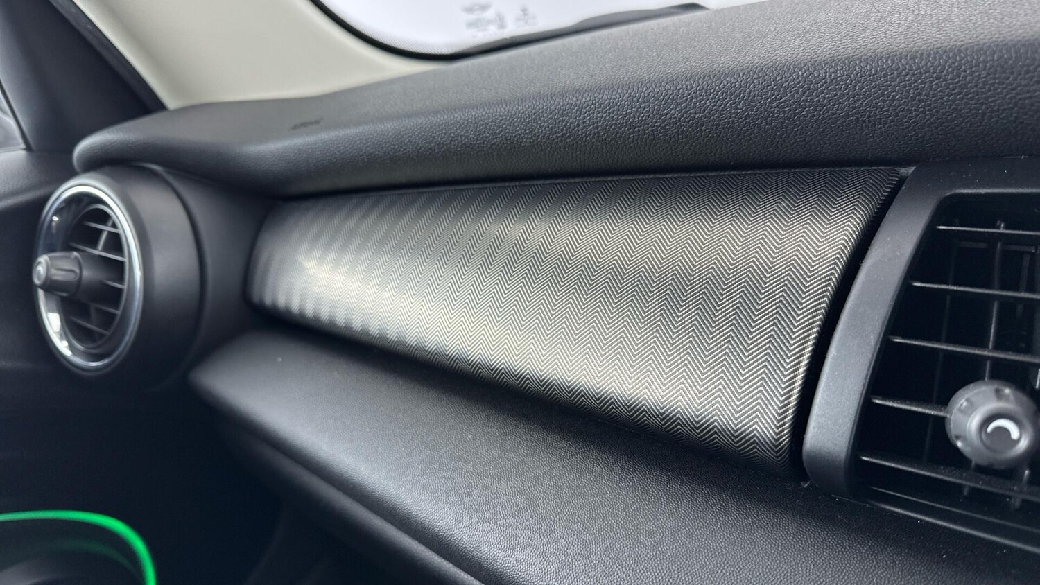 Used MINI Hatch 2018 for sale - 76760379: Photo 33