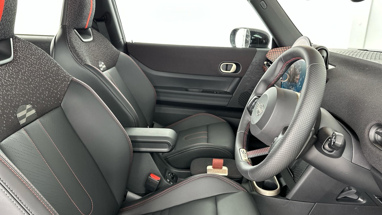 Used MINI Cooper 2025 for sale - 76865541: Photo 11