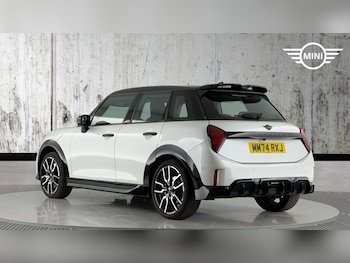 Used MINI Cooper 2024 for sale - 76926306: Photo