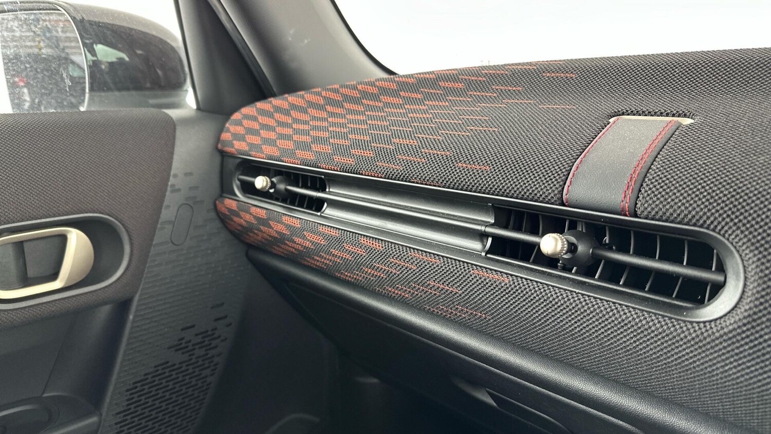 Used MINI Cooper 2024 for sale - 76926306: Photo 37