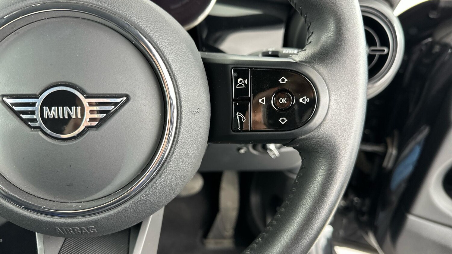 Used MINI Hatch 2023 for sale - 76760489: Photo 18