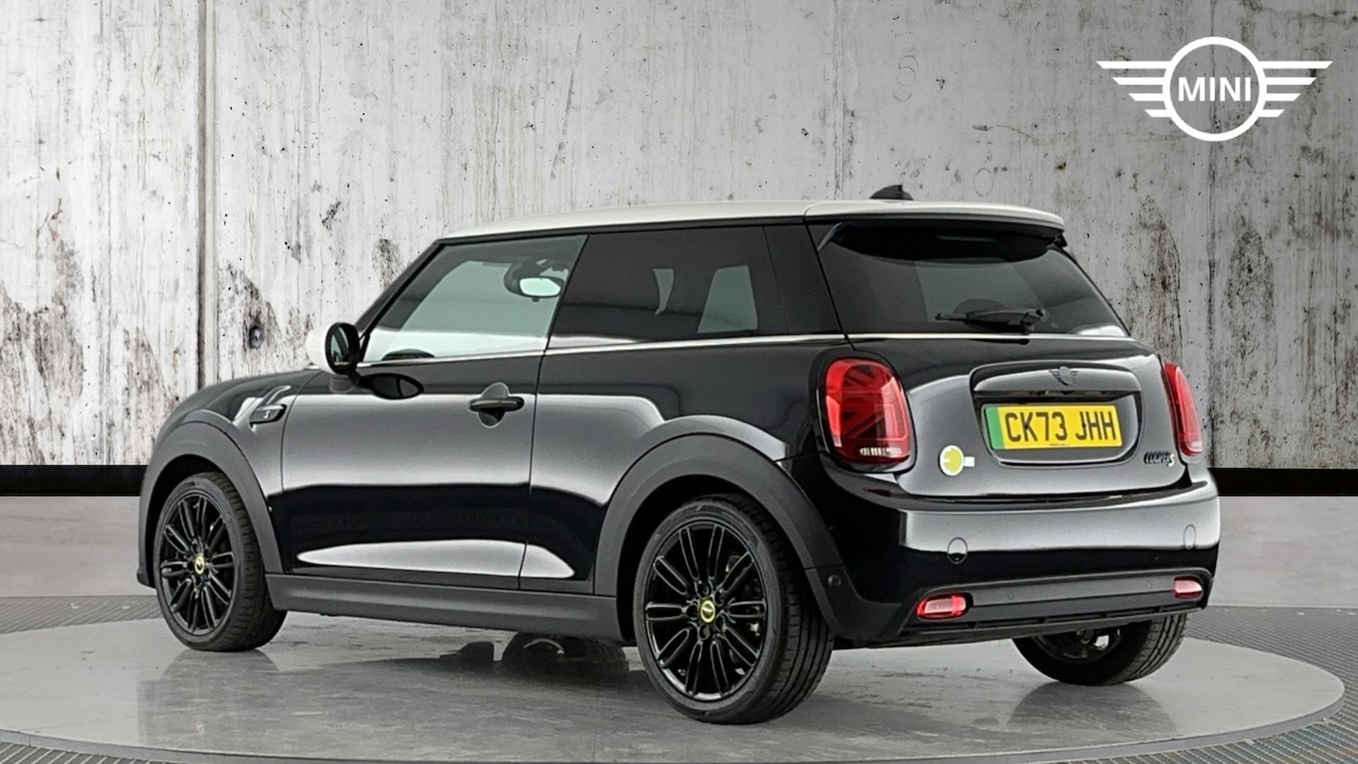 Used MINI Hatch 2023 for sale - 76760489: Photo 2