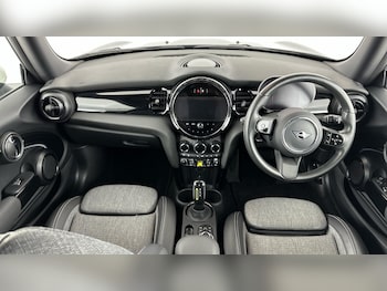 Used MINI Hatch 2023 for sale - 76760489: Photo