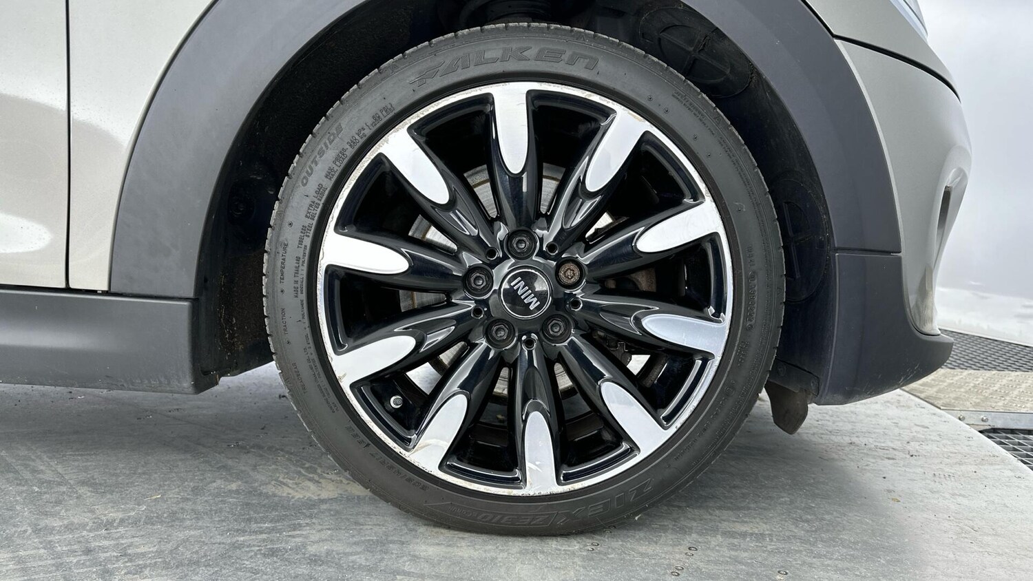 Used MINI Hatch 2019 for sale - 76760317: Photo 14