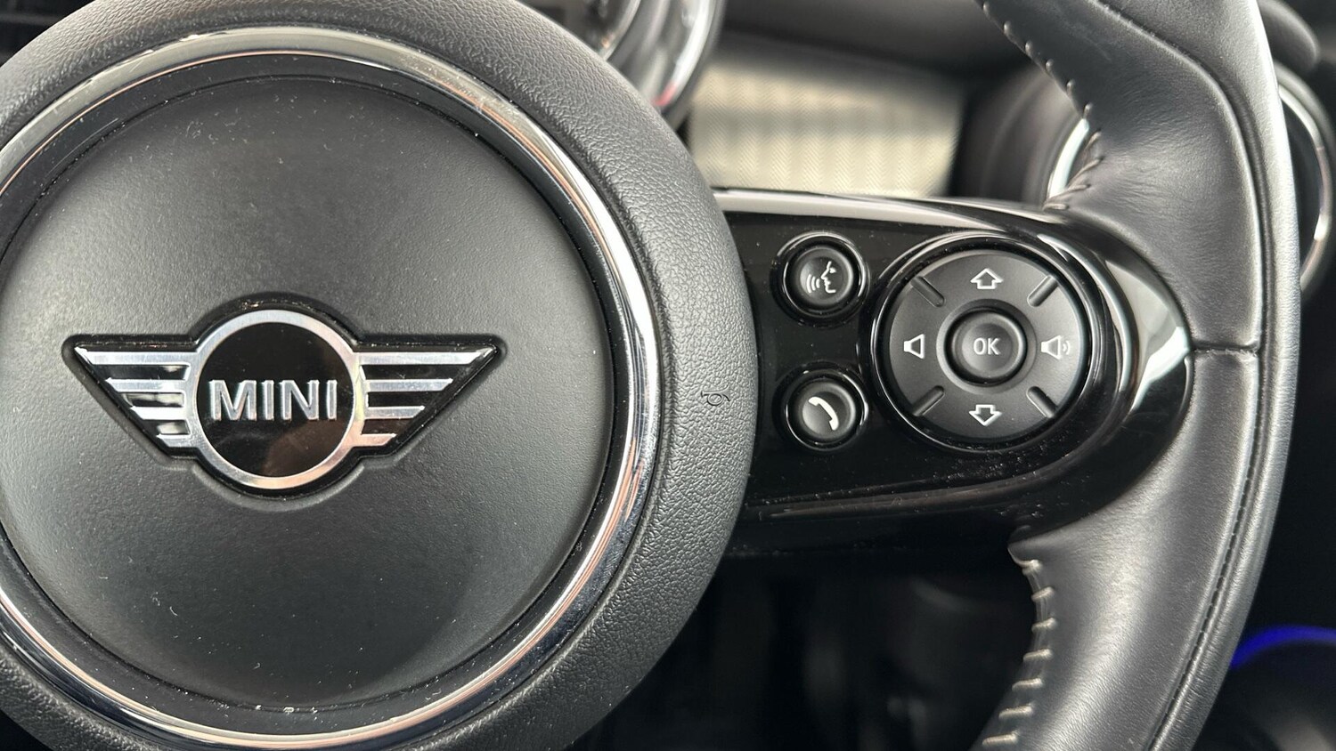 Used MINI Hatch 2019 for sale - 76760317: Photo 18