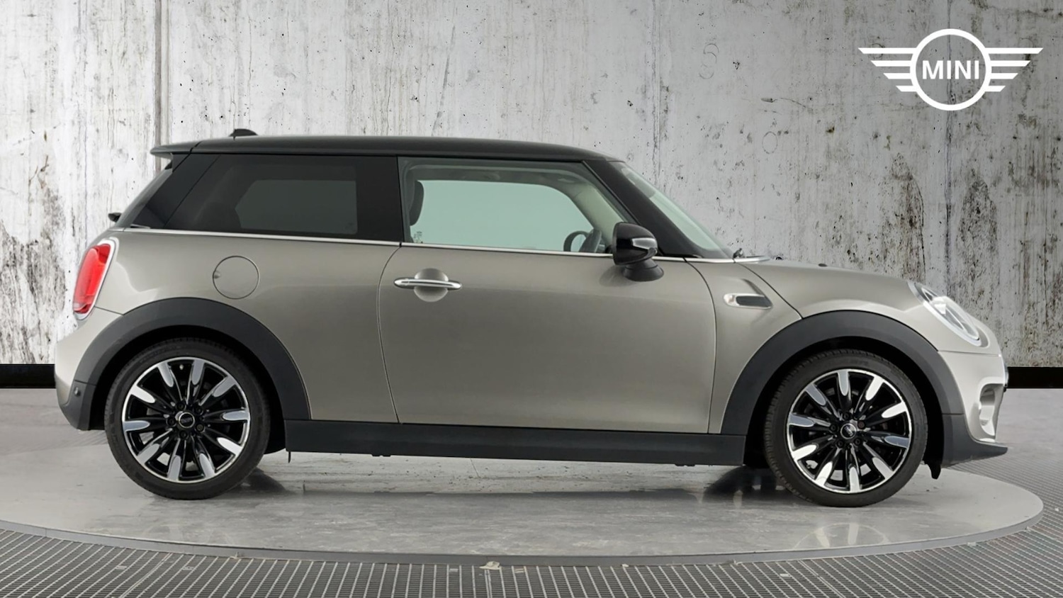 Used MINI Hatch 2019 for sale - 76760317: Photo 3