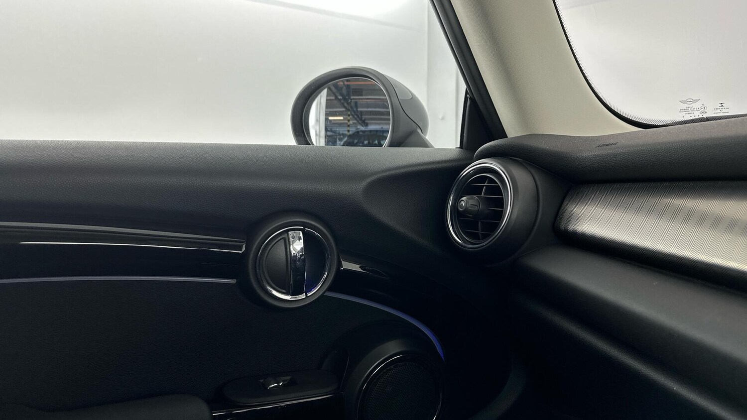 Used MINI Hatch 2019 for sale - 76760317: Photo 32