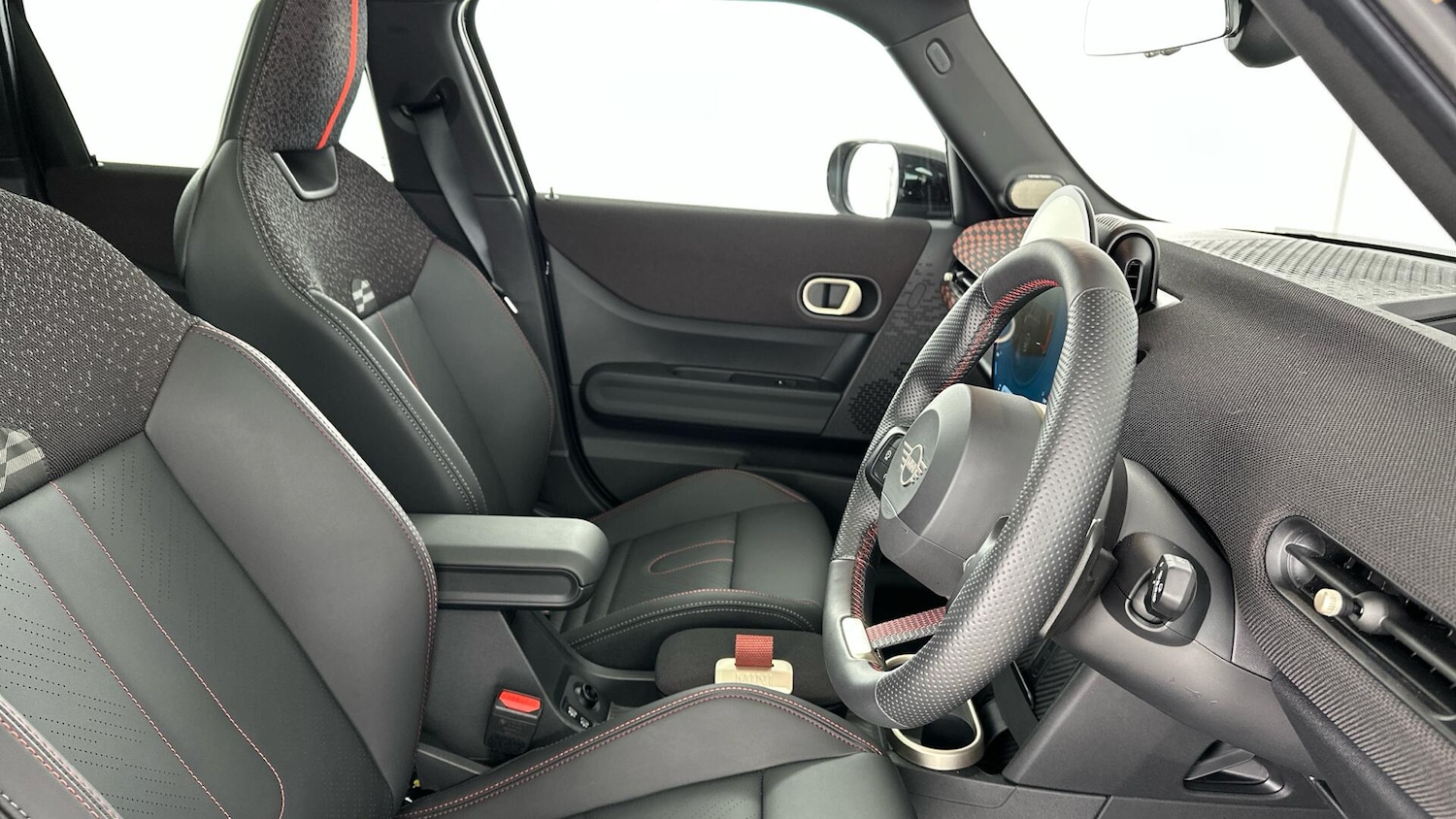 Used MINI Cooper 2025 for sale - 76760398: Photo 11