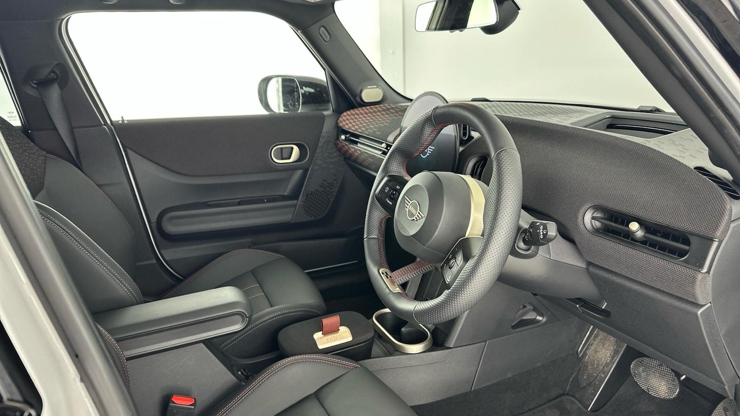 Used MINI Hatch 2025 for sale - 76865632: Photo 6