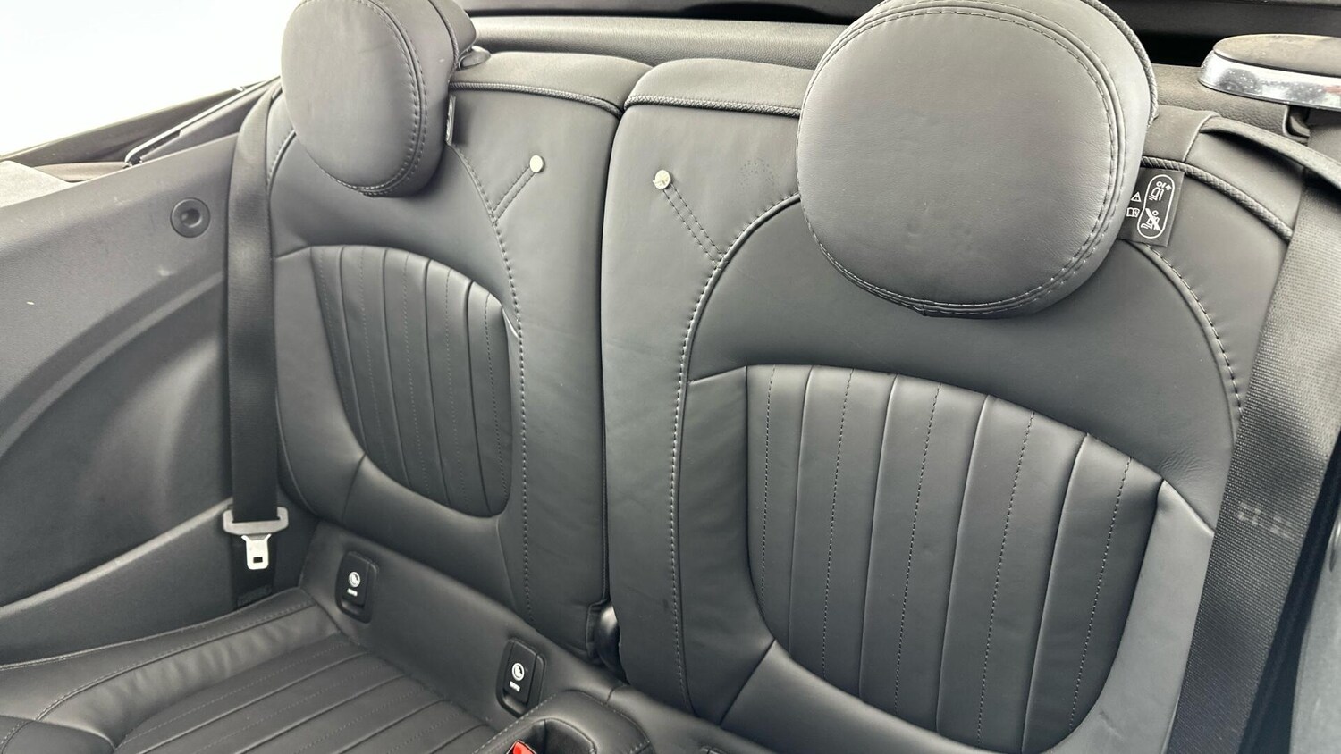 Used MINI Convertible 2024 for sale - 77633309: Photo 12