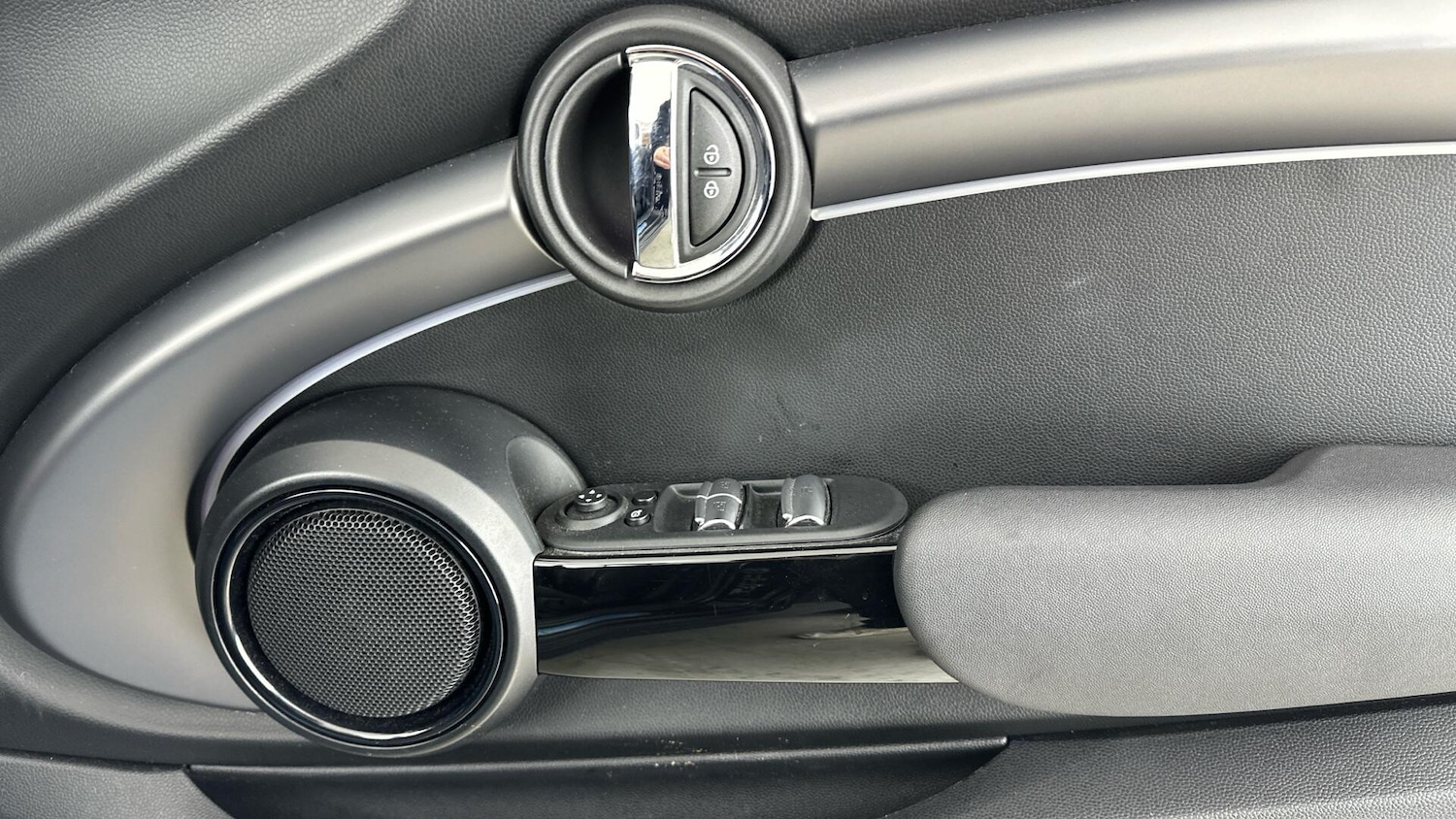 Used MINI Convertible 2024 for sale - 77633309: Photo 20