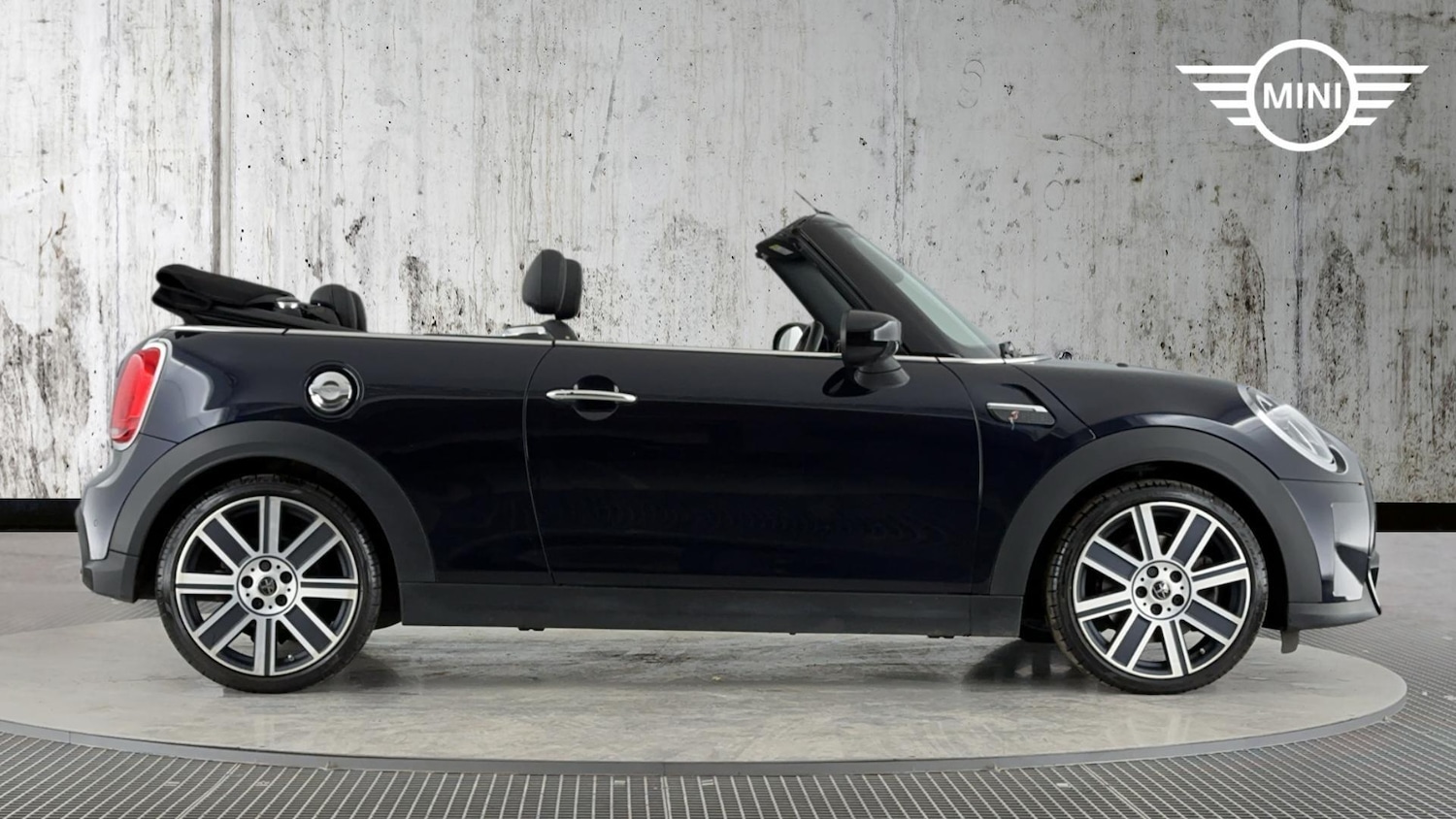Used MINI Convertible 2024 for sale - 77633309: Photo 3